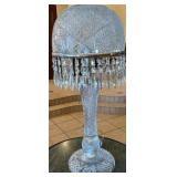 R - CUT CRYSTAL TABLE LAMP (F15)