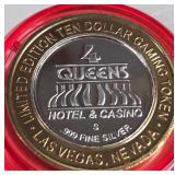 4 QUEENS CASINO - $10 .999 SILVER TOKEN (551 C71)