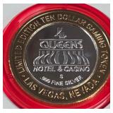 4 QUEENS CASINO - $10 .999 SILVER TOKEN (551 C59)