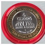 4 QUEENS CASINO - $10 .999 SILVER TOKEN (551 C69)