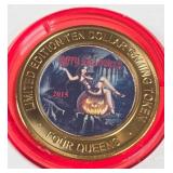 4 QUEENS CASINO - $10 .999 SILVER TOKEN (551 C75)