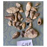 487 - COLLECTION OF ARROWHEADS (G164)