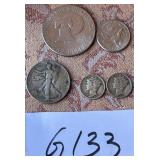 487 - FIVE COLLECTIBLE US COINS (G133)