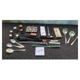 487 - MIXED LOT OF COLLECTIBLES (G270)