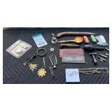 487 - MIXED LOT OF VINTAGE COLLECTIBLES (G270)