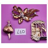 502 - THREE COSTUME JEWELRY BROOCHES (L20)