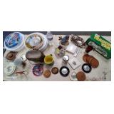 N - MIXED LOT OF COLLECTIBLES (N142)