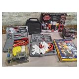11 - TOOL SETS, TRUNK CADDY, RAIN SUIT XXL (B25)