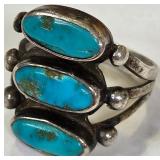 Q - STERLING SILVER & STONE RING SIZE 7 (W25)