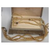 Q - VINTAGE PEARL NECKLACES & JEWELRY BOX (W65)