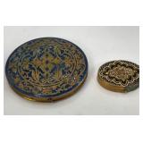 Q - TWO VINTAGE MIRROR COMPACTS (W53)