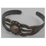 Q - VINTAGE STERLING SILVER BRACELET (AS IS) (W38)
