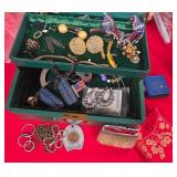 Q - JEWELRY BOX WITH COSTUME JEWELRY (W74)
