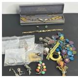 LARGE LOT OF VINTAGE COSTUME JEWELRY