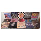 Q - MIXED LOT OF VINYL RECORDS (B8)
