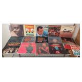 Q - MIXED LOT OF VINYL RECORDS (B9)