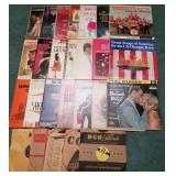 Q - MIXED LOT OF VINYL RECORDS (B55)