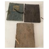 Q - THREE ANTIQUE YEAR BOOKS (L84)