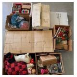 Q - MIXED LOT OF TOYS & DECORATIONS (G54)