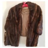 Q - VINTAGE FUR STOLE (L168)