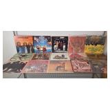 Q - MIXED LOT OF VINYL RECORDS (B1)
