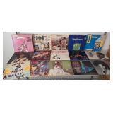 Q - MIXED LOT OF VINYL RECORDS (B10)