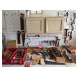 QLARGE MIXED LOT OF HAND TOOLS (G47)