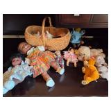 S2 - MIXED LOT OF DOLLS, TOYS & BASKET (O45)