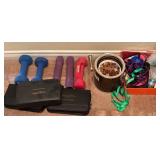 S2 - FREE WEIGHTS, LOOSE COINS, PET LEASHES (M76)