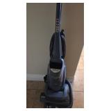 S2 - KENMORE UPRIGHT VACUUM CLEANER