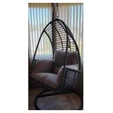 S2 - WICKER BASKET CHAIR WITH STAND (M5)