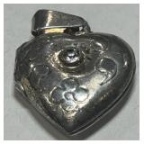 STERLING SILVER HEART LOCKET PENDANT 4.4 GRS