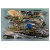 11 - MIXED LOT OF FLATWARE (L1)
