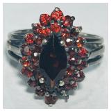STERLING SILVER GARNET RING SIZE 6  4.60GRS