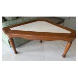 16 - PENNSYLVANIA HOUSE CORNER TABLE