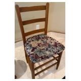 16 - VINTAGE ACCENT CHAIR