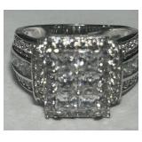 STERLING SILVER CZ RING SIZE 6 5.30GRS