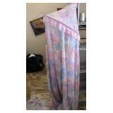 J3 - DOLLS KILL CARE BEARS BED CANOPY (L134)