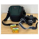 J3 - NIKKORMAT CAMERA & CAMERA BAG (L103)
