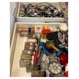 J1 - SPICES, UTENSILS, CORDS (K5)