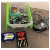 J1 - BATTERIES, SCREWDRIVER SET (A19)