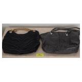 J2 - LOT OF TWO PURSES (M26)