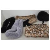 J2 - FAUX FUR COLLARS, HATS (M38)