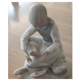 J2 - NAO PORCELAIN FIGURINE 8"T (L72)