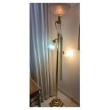 J2 - VINTAGE BRASS FLOOR LAMP (M1)