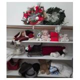 J2 - COLLECTIBLE BEARS, HOLIDAY WREATHS (M53)