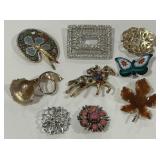 COSTUME BROCHES
