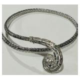 COSTUME NECKLACE
