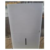 11 - GE HOME DEHUMIDIFIER (A215)