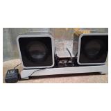 11 - GRIFFIN EVOLVE WIRELESS SOUND SYSTEM FOR iPOD